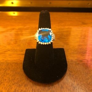 Woman’s size 7 sterling silver ring with sapphire